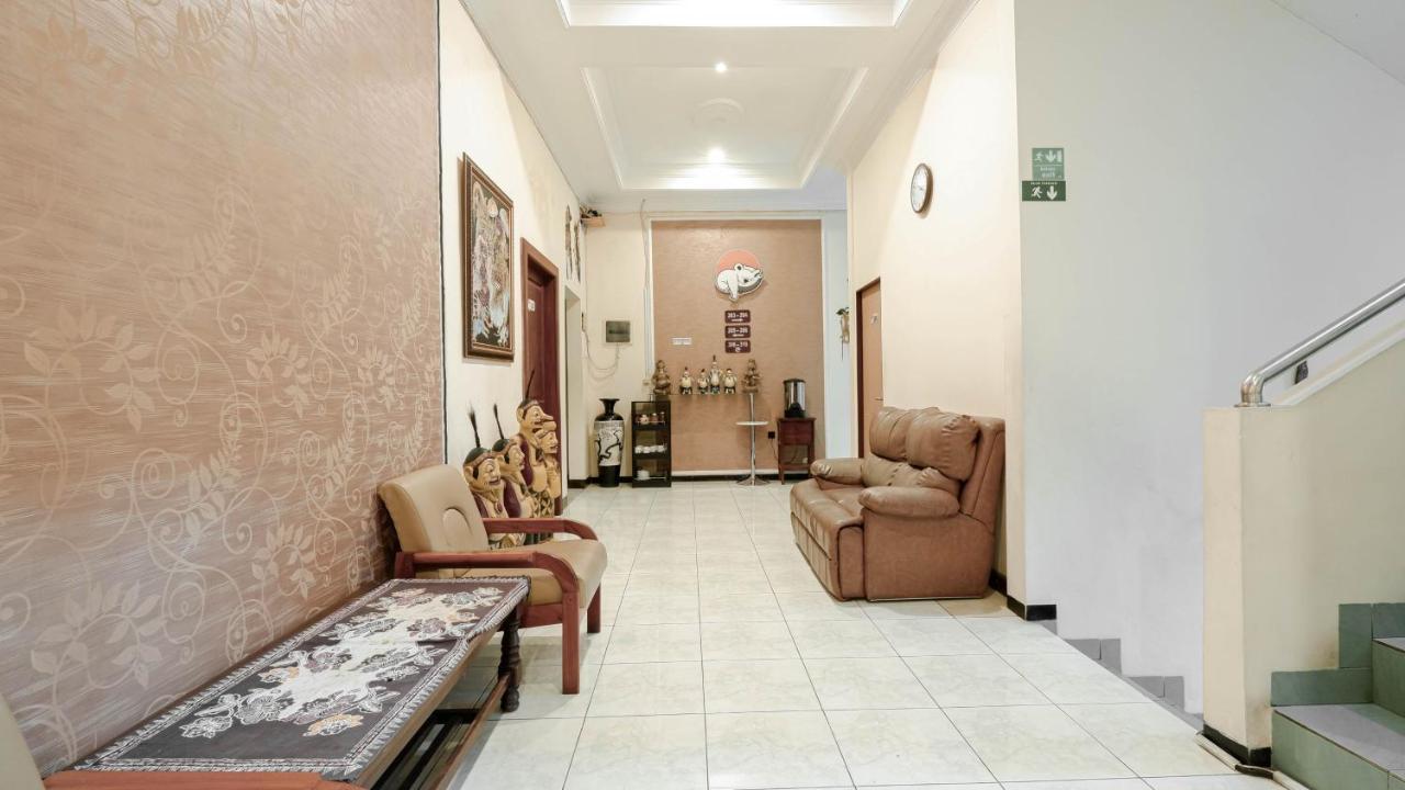 Cabin Hotel Sutomo Yogyakarta Exterior foto
